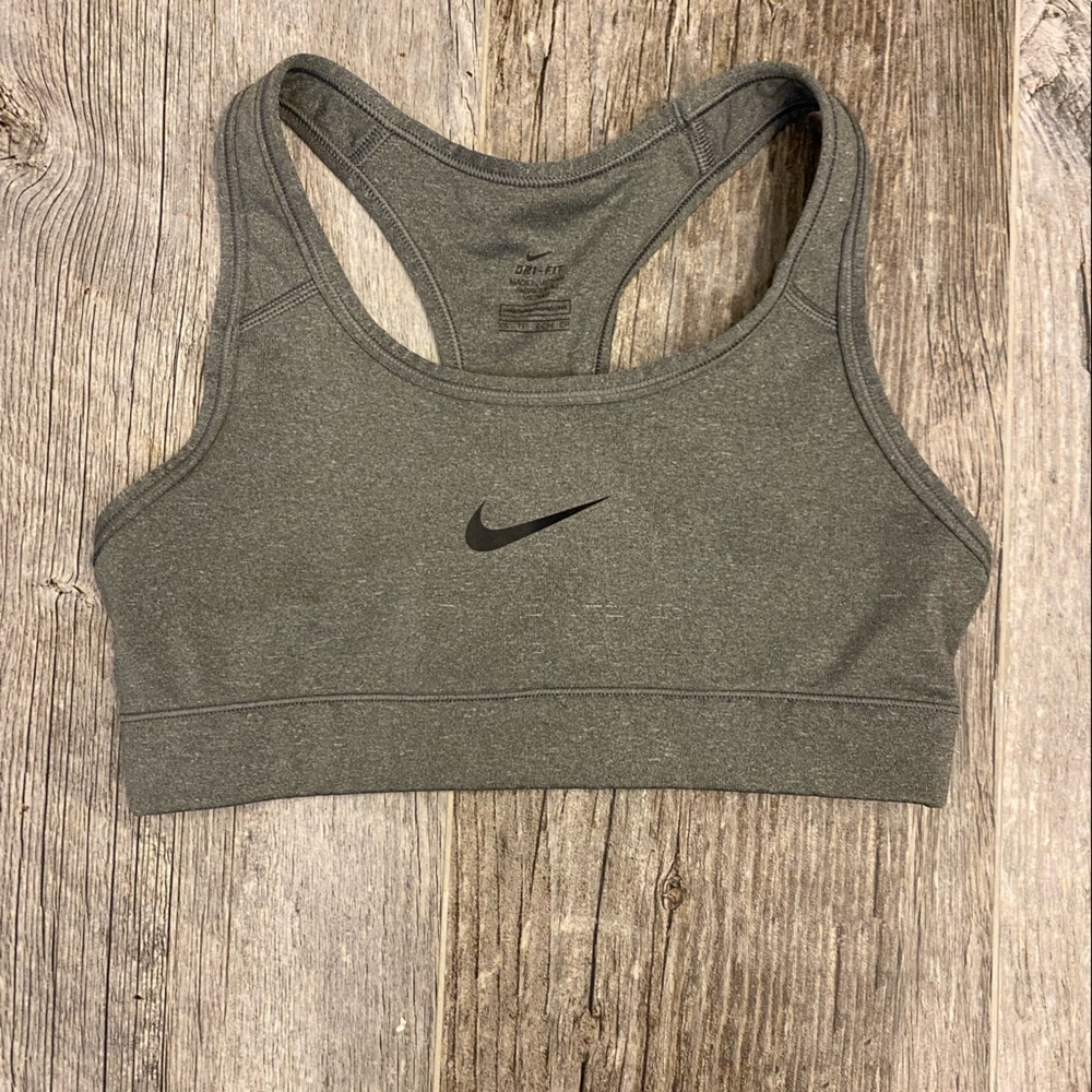 Nike | sports bra